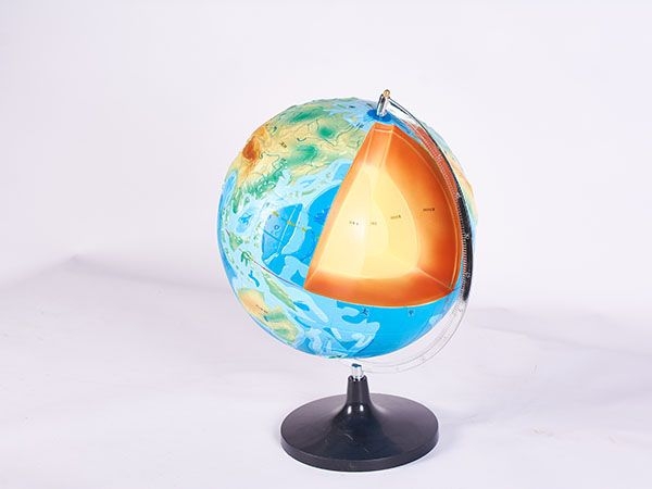 地球內部構造地球儀